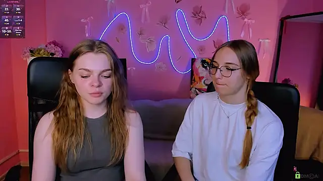veronica_bubble's Live Chat Room