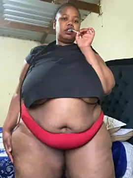 Curvycandy95 লাইভ চ্যাট রুম