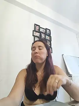 חדר צ'אט בשידור חי של mimi1414