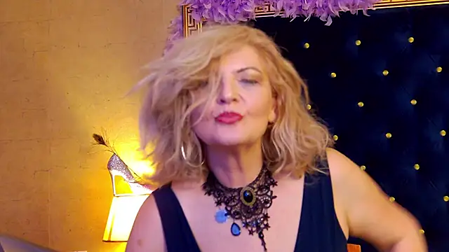 Allura_Jenson чат на живо