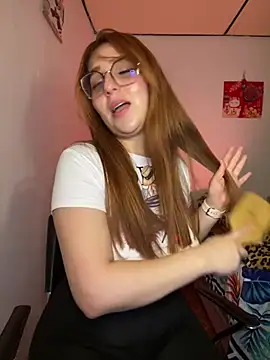 Živá chatovací místnost CoraVibes