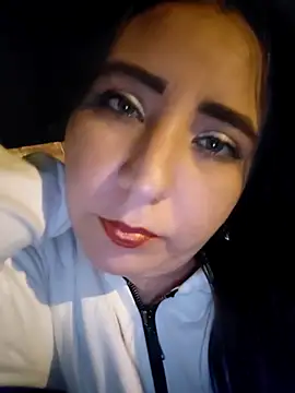 isabella_lovem Adlı Modelin Canlı Sohbet Odası