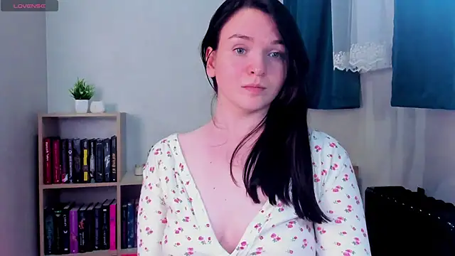 EvaJackson111 Adlı Modelin Canlı Sohbet Odası