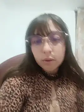 AlessandraPazzi Adlı Modelin Canlı Sohbet Odası