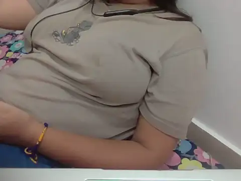 Kanika_Singh0 Adlı Modelin Canlı Sohbet Odası
