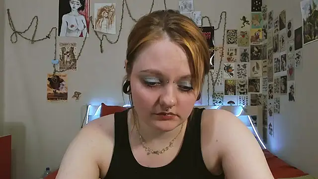 WonderConnie1's Live Chat Room