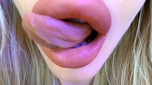 Politeeliza live-chat rom