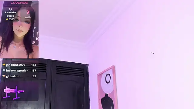 Sala de chat en directo de valentinna_montess