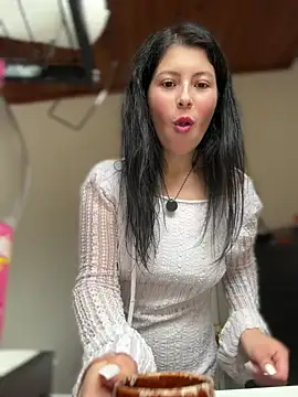 Phòng Chat Trực Tiếp GiuliaBianchi
