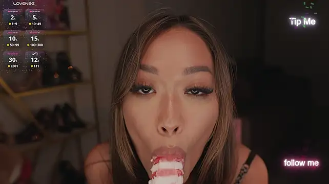 عرض كام Kami_Lee_XO