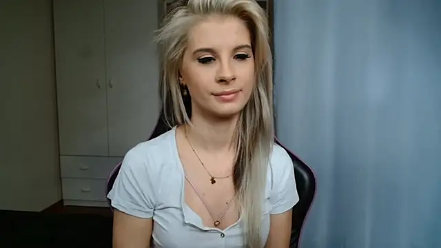 חדר צ'אט בשידור חי של KristineGlow