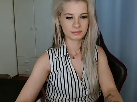 KristineGlow Cameră chat live