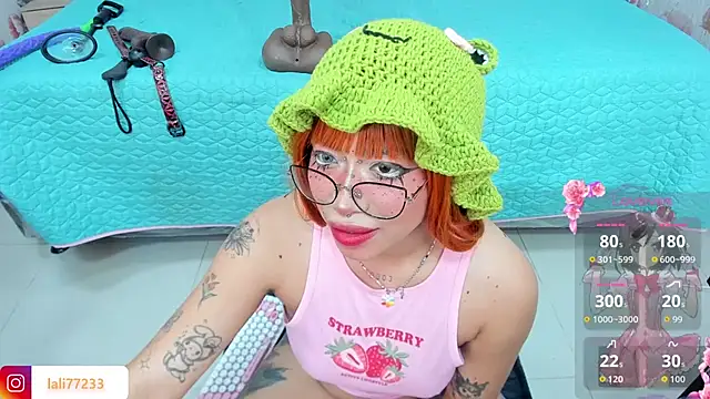 SafiroAgataaan Live chat-huone