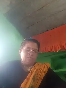 Manavi_x's Live Chat Room
