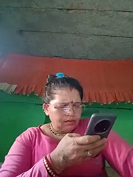 Manavi_x Live Chatraum