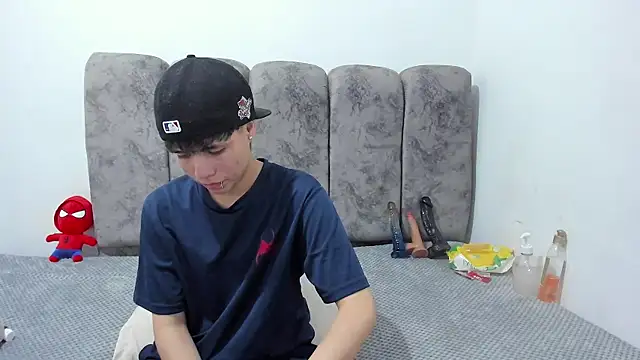Bruno_Cruzz élő chatszobája