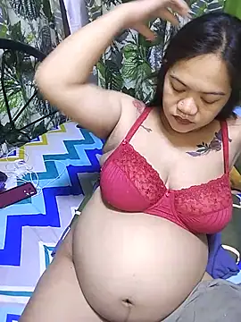 PreggyHotBigBoobs Adlı Modelin Canlı Sohbet Odası