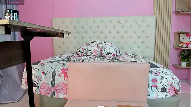 kiity_horny_ Adlı Modelin Canlı Sohbet Odası