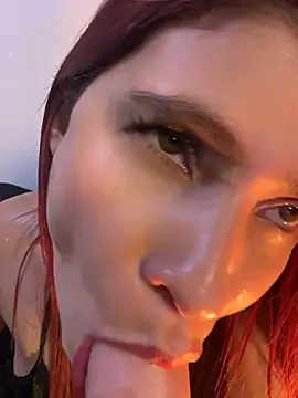 Skarlett_12_'s Live Chat Room