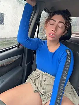 غرفة دردشة roxyrougee المباشرة