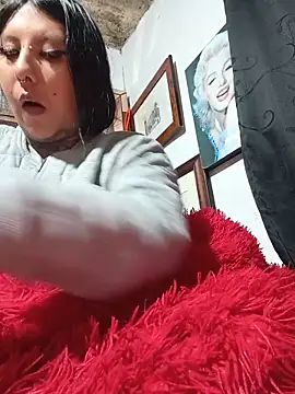 missashlyrosette's Live Chat Room