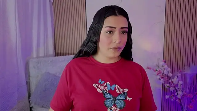 Kayleemorales Adlı Modelin Canlı Sohbet Odası