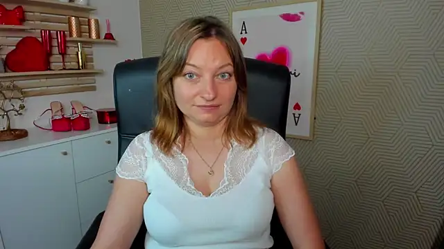angelaSamt Adlı Modelin Canlı Sohbet Odası