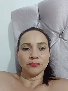 Amanda39 Adlı Modelin Canlı Sohbet Odası