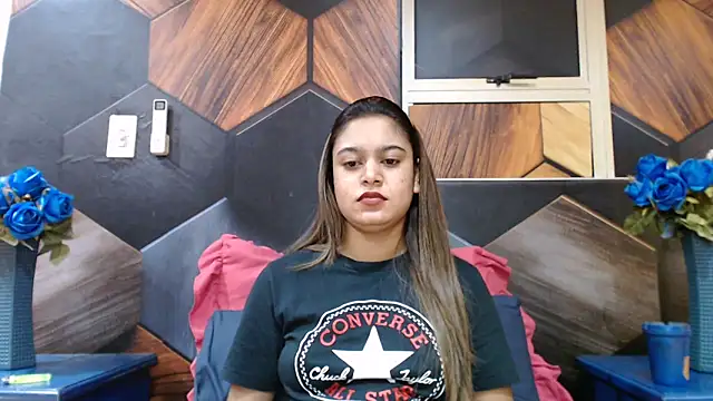 indianclassic18's Live Chat Room