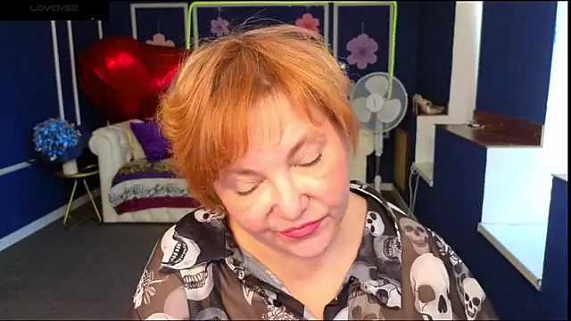 Sala de chat en directo de Kira_Kenett
