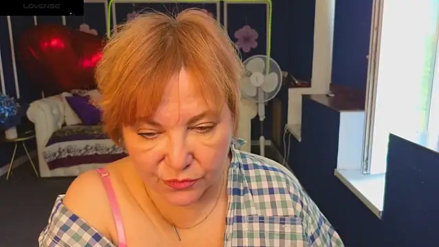 Živá chatovací místnost Kira_Kenett