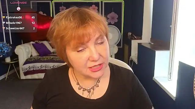 غرفة دردشة Kira_Kenett المباشرة