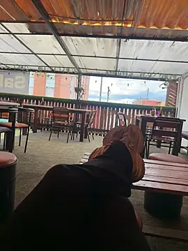 Chat soba uživo modela Cami_Leon2