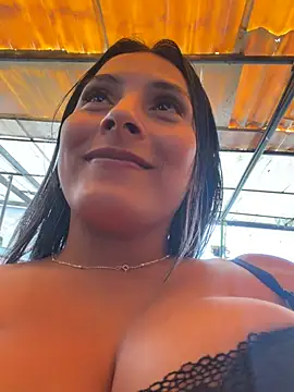 غرفة دردشة Cami_Leon2 المباشرة