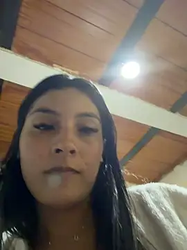 Sala de chat ao vivo de Cami_Leon2