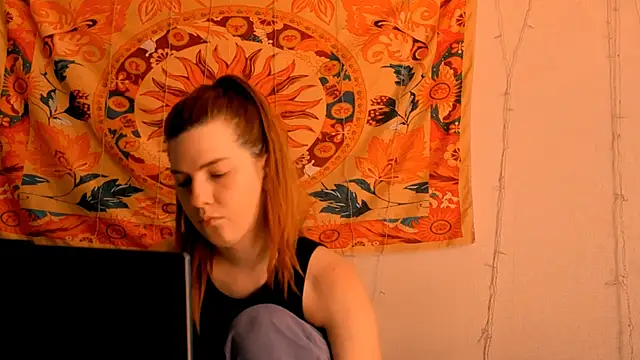 AliceCUNTach Live Chatraum
