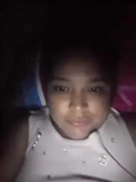 Angelly_ricura élő chatszobája