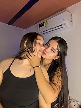 הופעת וובקאם של Zow_