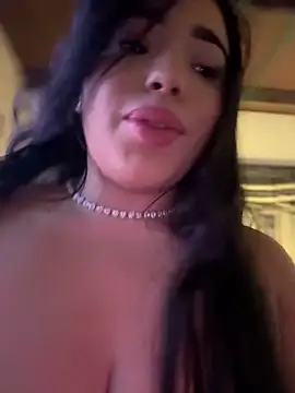 SofiaWildee Adlı Modelin Canlı Sohbet Odası