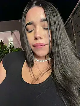 SofiaWildee Adlı Modelin Canlı Sohbet Odası