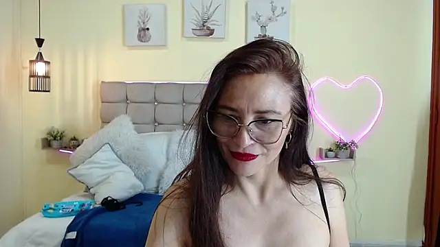 _naomi_s লাইভ চ্যাট রুম