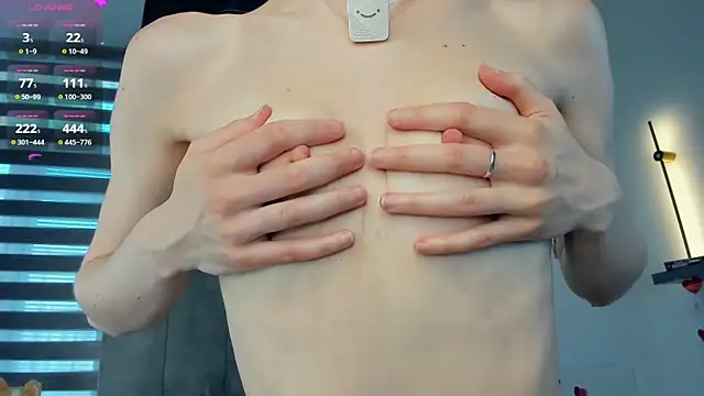 AntonettaTarring чат на живо