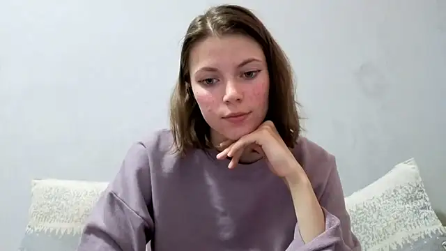 CutieAnny Adlı Modelin Canlı Sohbet Odası