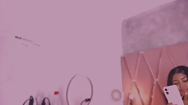 חדר צ'אט בשידור חי של JuliethaVillalobos