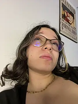 sukubo__ Adlı Modelin Canlı Sohbet Odası