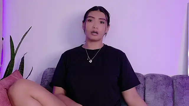 חדר צ'אט בשידור חי של samiradoll