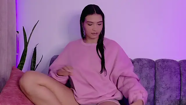 samiradoll Adlı Modelin Canlı Sohbet Odası