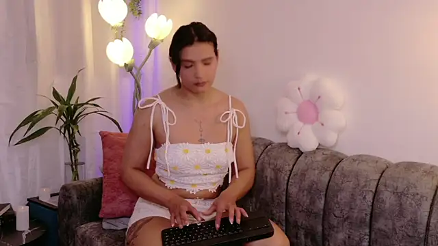 Živá chatovací místnost samiradoll