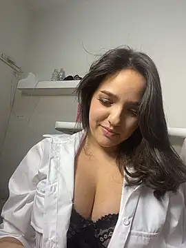 cloeX_c Adlı Modelin Canlı Sohbet Odası