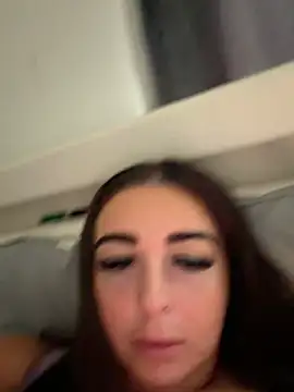 Pokój czatu na żywo – BrunetteBaddiexo